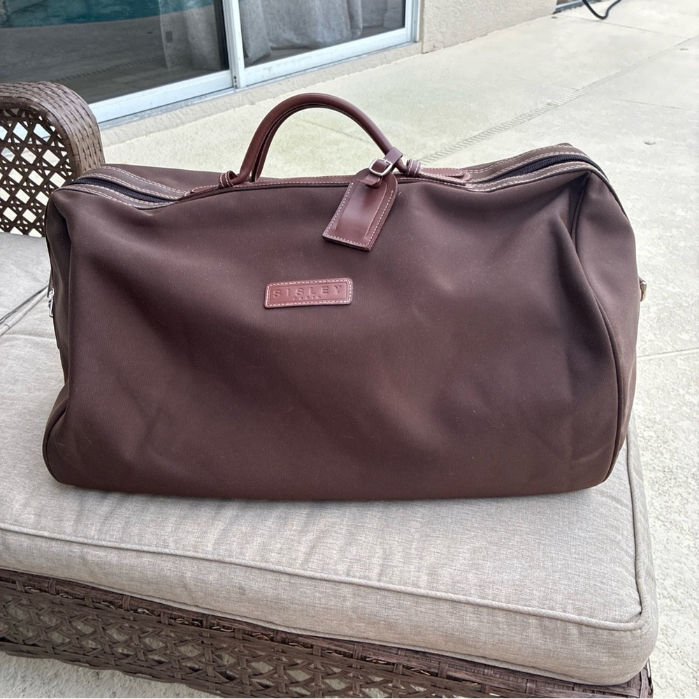 Sisley Paris Men's brown duffel bag 21 x 12 x 12